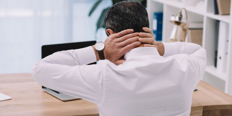 O truque que os fisioterapeutas amam para dor no pescoço