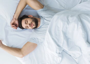 Os 6 melhores exercícios para fazer antes de dormir