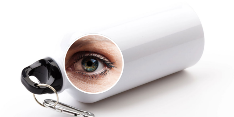 Gigante do varejo recolhe 850.000 garrafas de água que podem causar cegueira permanente