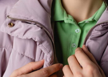 Formas estilosas de usar jaqueta puffer sem errar no look