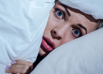 Como o medo faz você mentir para si segundo a psicologia