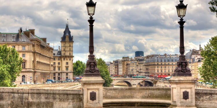 Viajar a Paris nunca foi tão simples e barato segundo especialistas