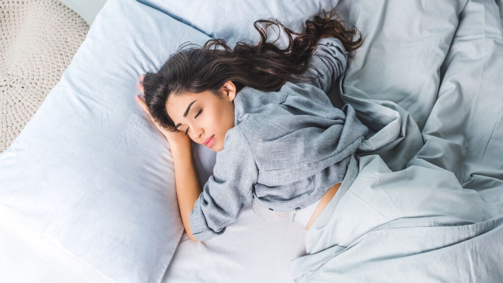 Esse hábito simples antes de dormir mudou meu sono para sempre