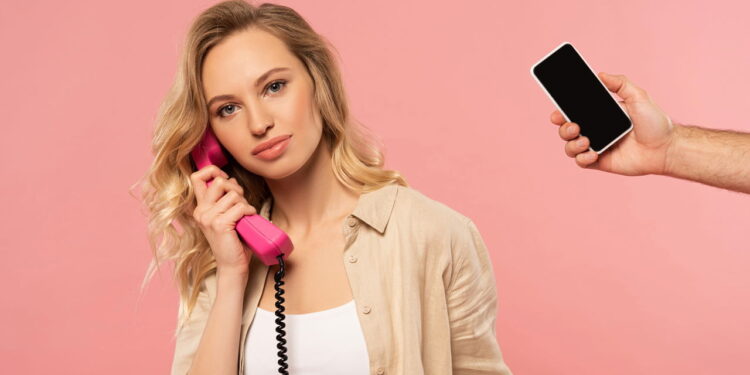 Por que algumas pessoas postam pouco nas redes sociais segundo a psicologia?