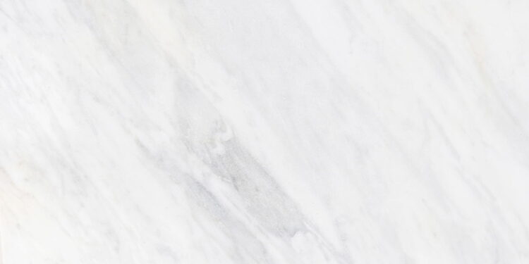 Como tirar manchas em piso branco sem produtos químicos: soluções naturais e eficientes