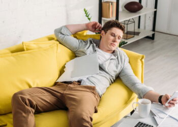 Por que procrastinamos até tarefas de dois minutos segundo a psicologia?