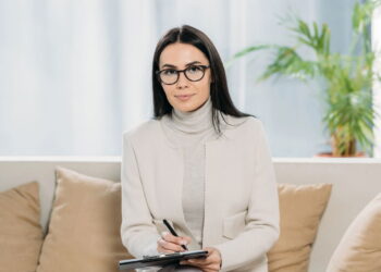 O maior obstáculo emocional que destrói relações segundo a psicologia