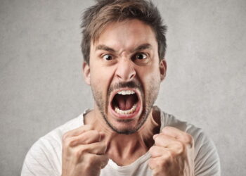 O que significa o silêncio quando alguém está com raiva segundo a psicologia