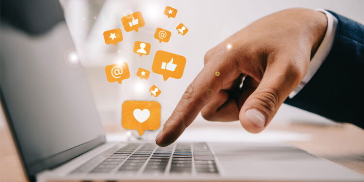 A origem surpreendente desse símbolo que você usa todo dia