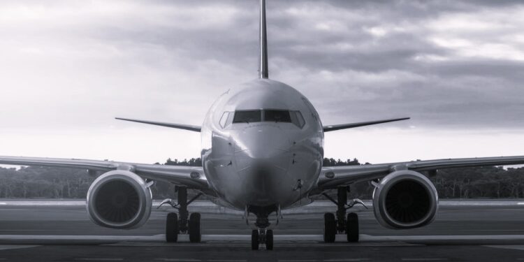 Homem é sugado por turbina em aeroporto da Itália e caso choca o mundo