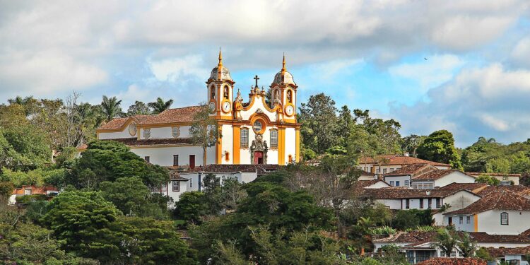 Tem uma cidade em Minas que parece um filme antigo