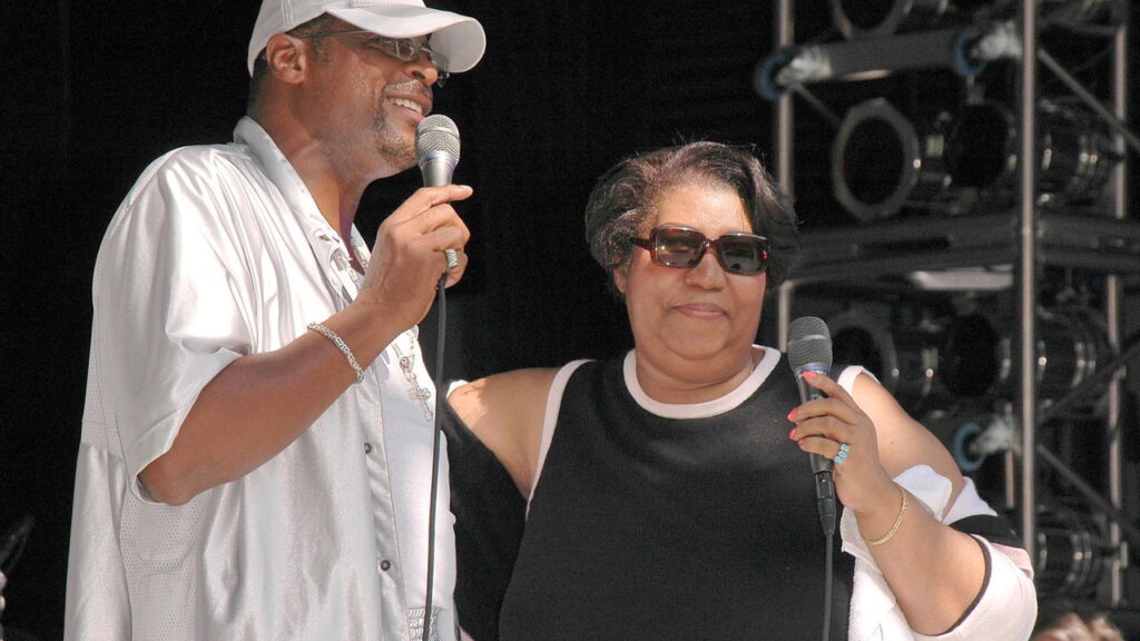 Morreu aos 76 anos ícone da música mundial reconhecida como a Rainha do Soul