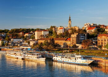 Cidade com uma vida noturna aconchegante e segura é alvo de novos moradores!