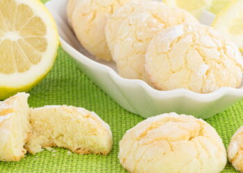 Esse biscoito de limão sem manteiga nem açúcar refinado está ganhando espaço nas lancheiras