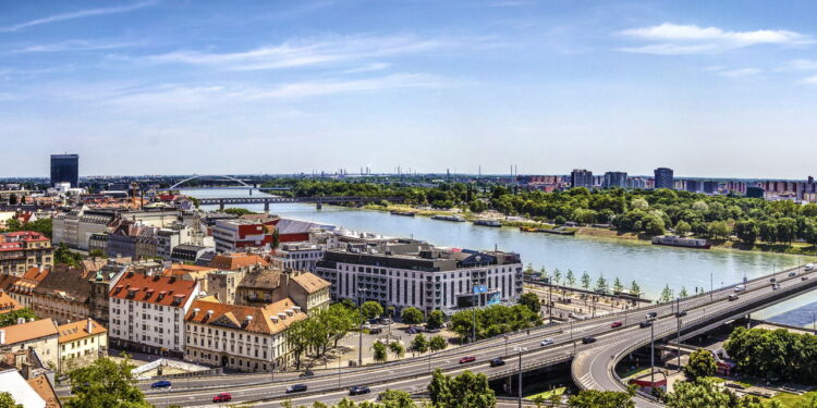 Cidade emerge como um destino turístico em ascensão na Europa Central!