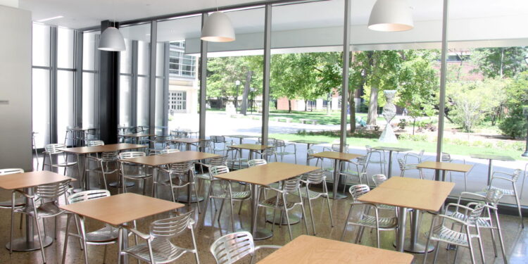 Lanchonete famosa fecha após 23 anos e choca população