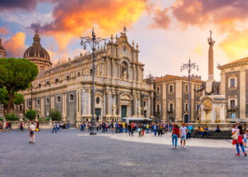 Cidade italiana com energia vibrante e charme siciliano é o xodó dos universitários!