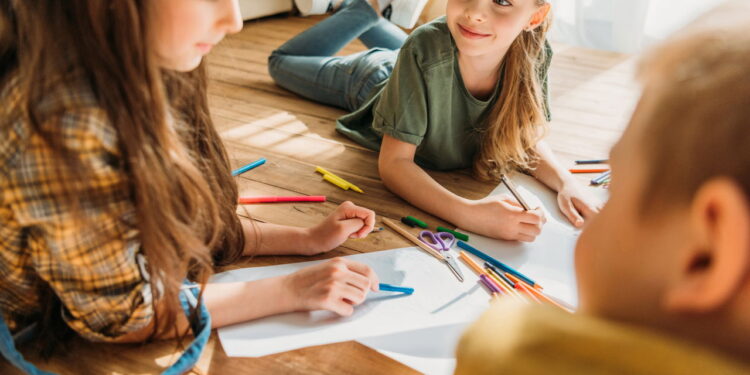 Férias sem rotina podem impactar o comportamento infantil, alertam psicólogos