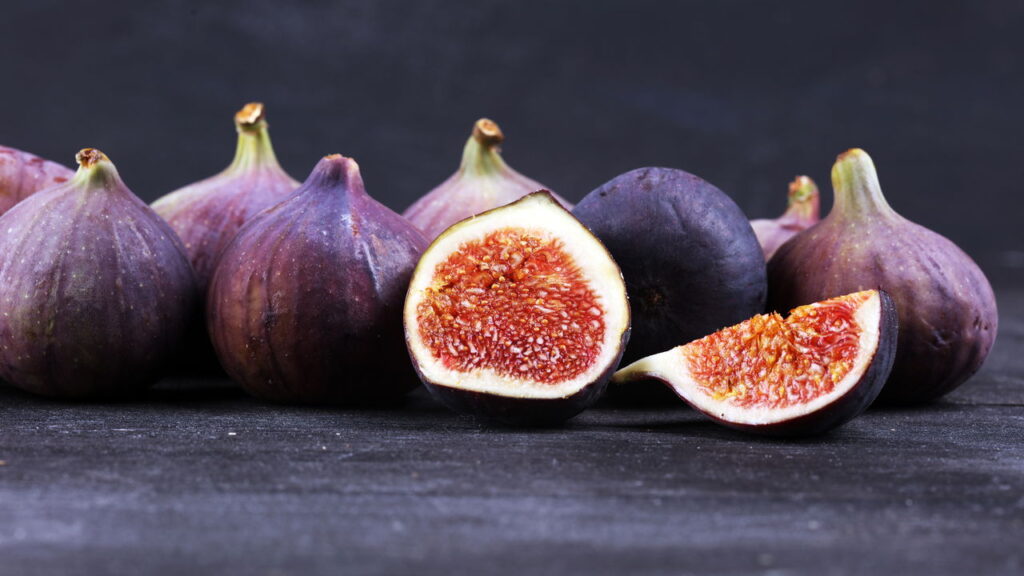 Fruta popular pelo benefício a saúde é ótima para cultivar em casa