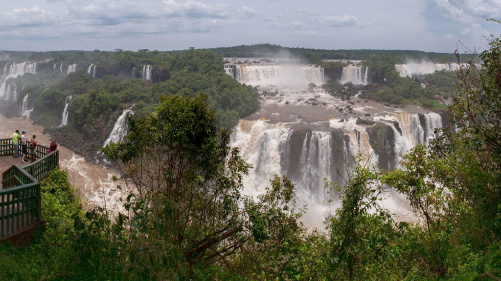 Bate e volta natural: destinos para comer bem e aproveitar a natureza sem gastar muito!