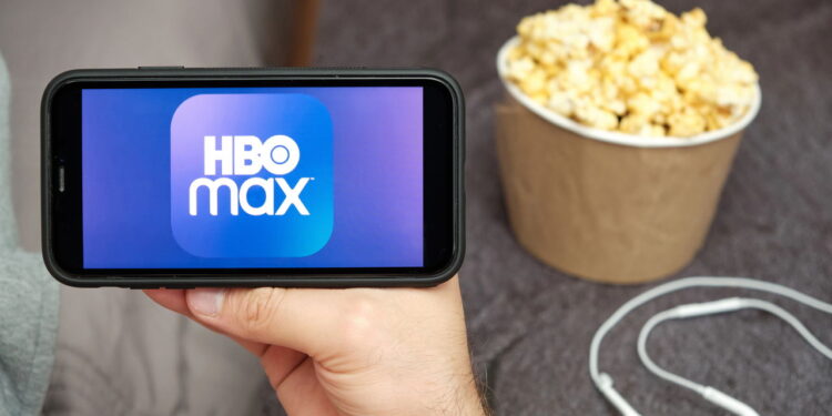 Filme de ação com grandes atores encanta a família com um drama magico