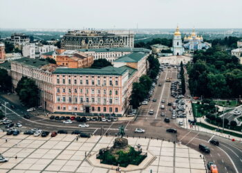 Uma das cidades mais antigas da Europa também é uma das mais amadas!