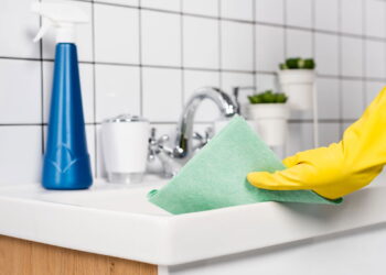 Truques simples para manter o banheiro sempre cheiroso sem gastar muito