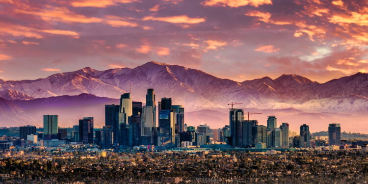 Cidade com clima mediterrâneo e praias deslumbrantes agrada os turistas!