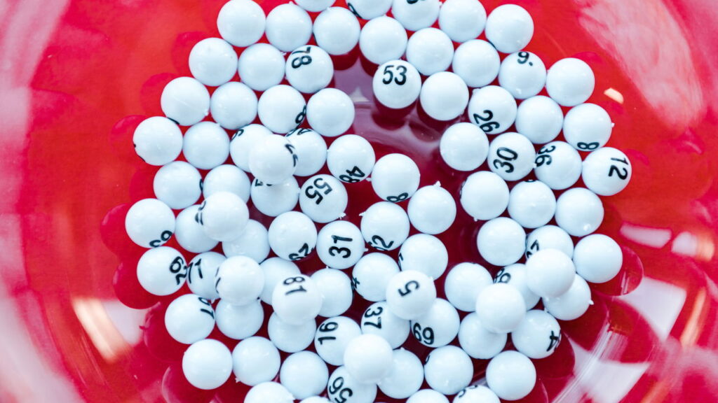 Aposta simples online se transforma em prêmio milionário na Mega-Sena