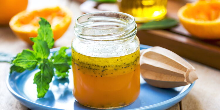 Mel com limão realmente cura dor de garganta ou é só um mito da vovó?