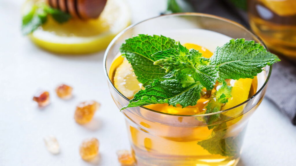 Mel com limão realmente cura dor de garganta ou é só um mito da vovó?