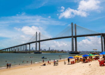 Paraiso ensolarado brasileiro é um destino bem especial para os turistas