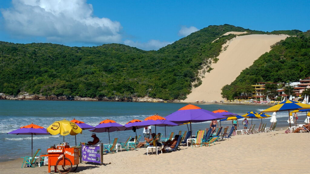 Paraiso ensolarado brasileiro é um destino bem especial para os turistas