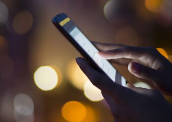 Golpe finge ajudar na localização de celulares roubados para aplicar fraudes!