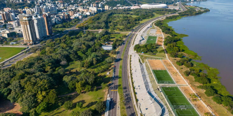 Cidade com charme urbano e eventos culturais repletos de gastronomias únicas