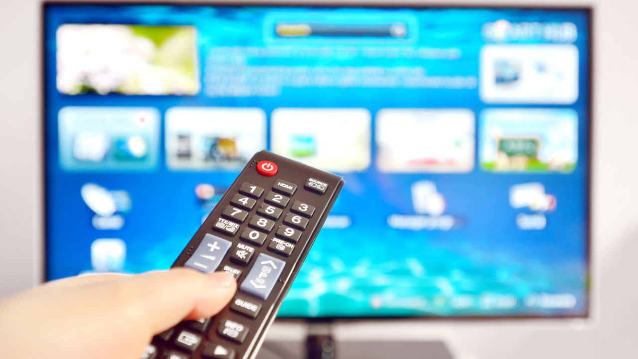 As 3 melhores Smart TVs com IA para a sua sala em 2025