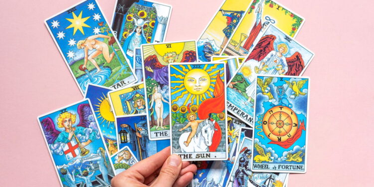 3 signos vão viver as maiores viradas do mês segundo o Tarô