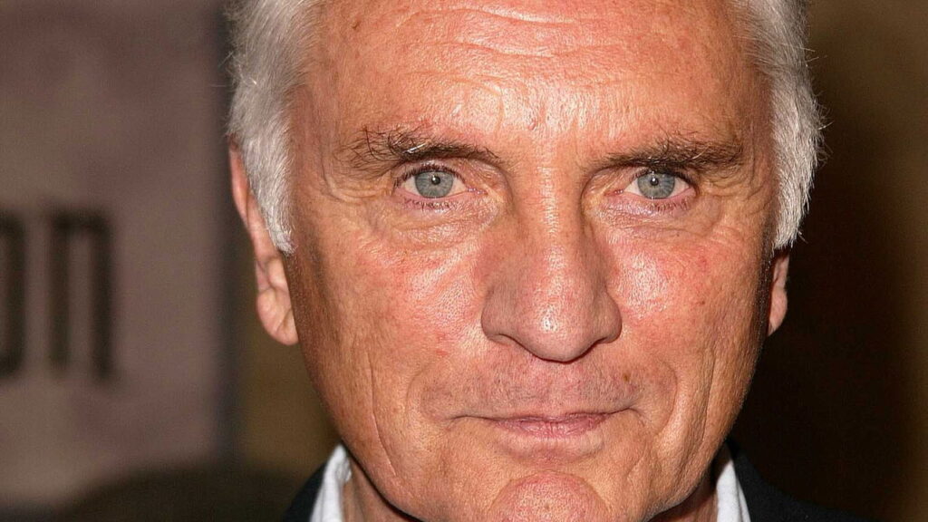 Morre aos 87 anos ator indicado ao Oscar e ganhador do Globo de Ouro