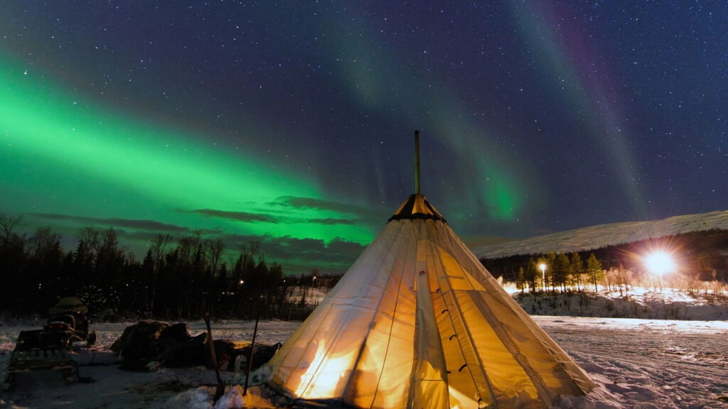 Essa cidade escondida na Noruega revela um espetáculo no céu