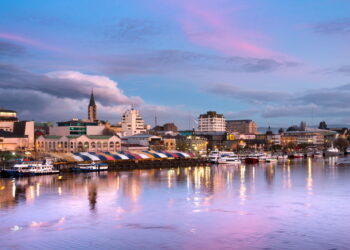 Cidade chilena destaca-se por seus rios maravilhosos e vegetações exuberantes!