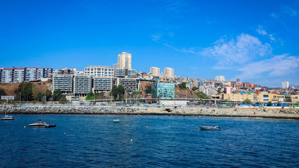 Paraiso chileno encanta por sua rica diversidade cultural e paisagens emocionantes