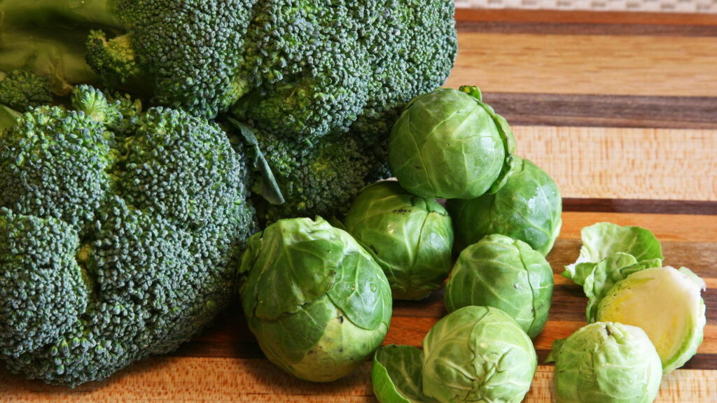 3 alimentos que podem ajudar a equilibrar os hormônios naturalmente