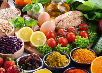 3 alimentos que podem ajudar a equilibrar os hormônios naturalmente