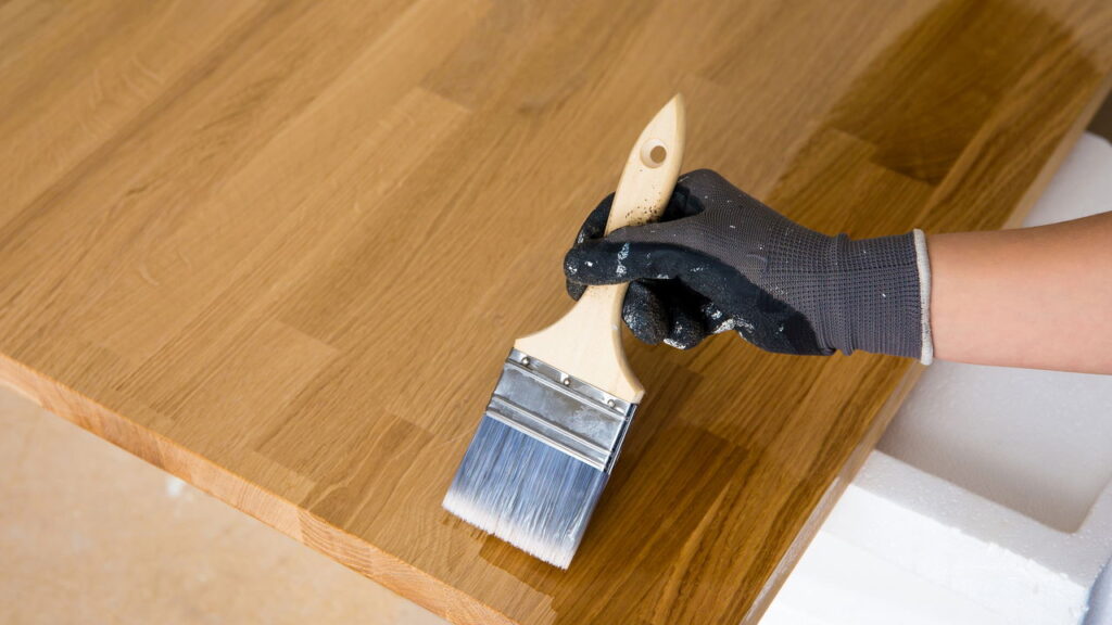 O truque usado por marceneiros para manter móveis livres de pragas