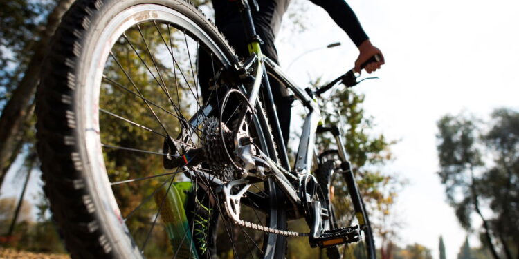 Estudo de 44 anos revela que andar de bicicleta reduz demência em 88%