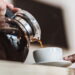 O que o hábito de tomar café sem açúcar revela sobre sua personalidade