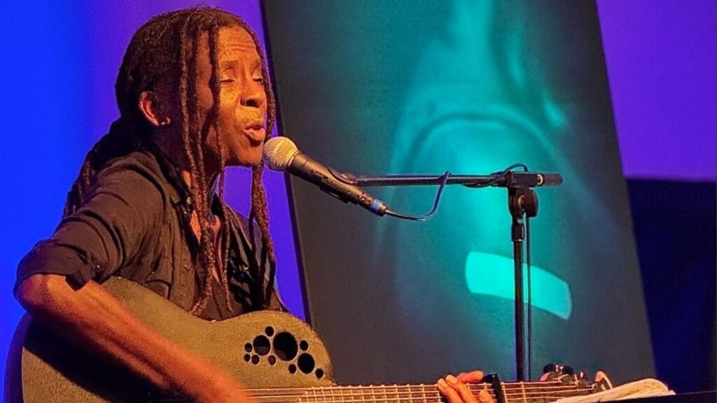 Morre aos 89 anos uma das vozes mais queridas do jazz internacional!