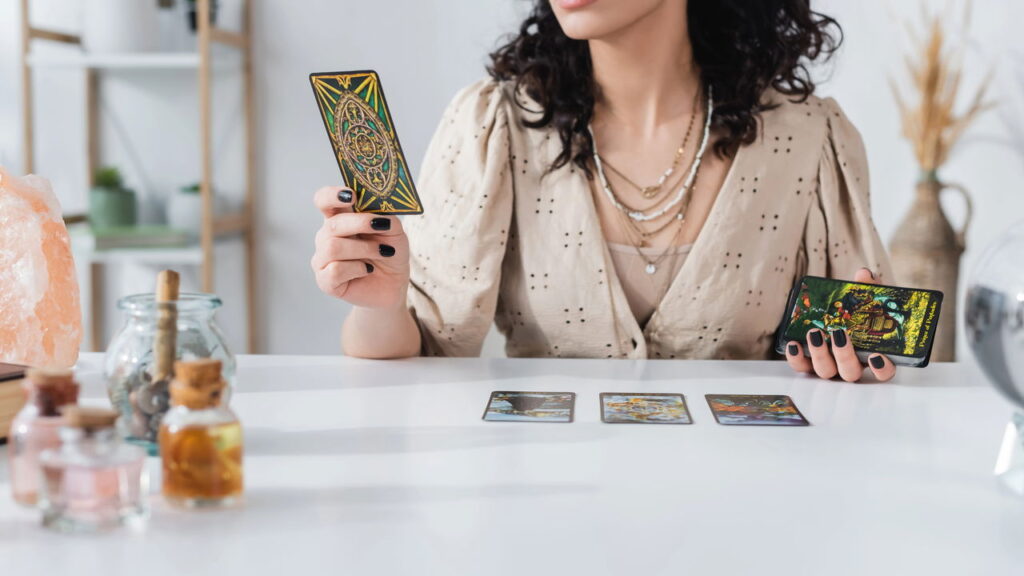 Os signos do horóscopo cigano que terão mais sorte financeiramente em 2025