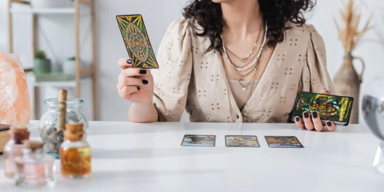 Os signos do horóscopo cigano que terão mais sorte financeiramente em 2025