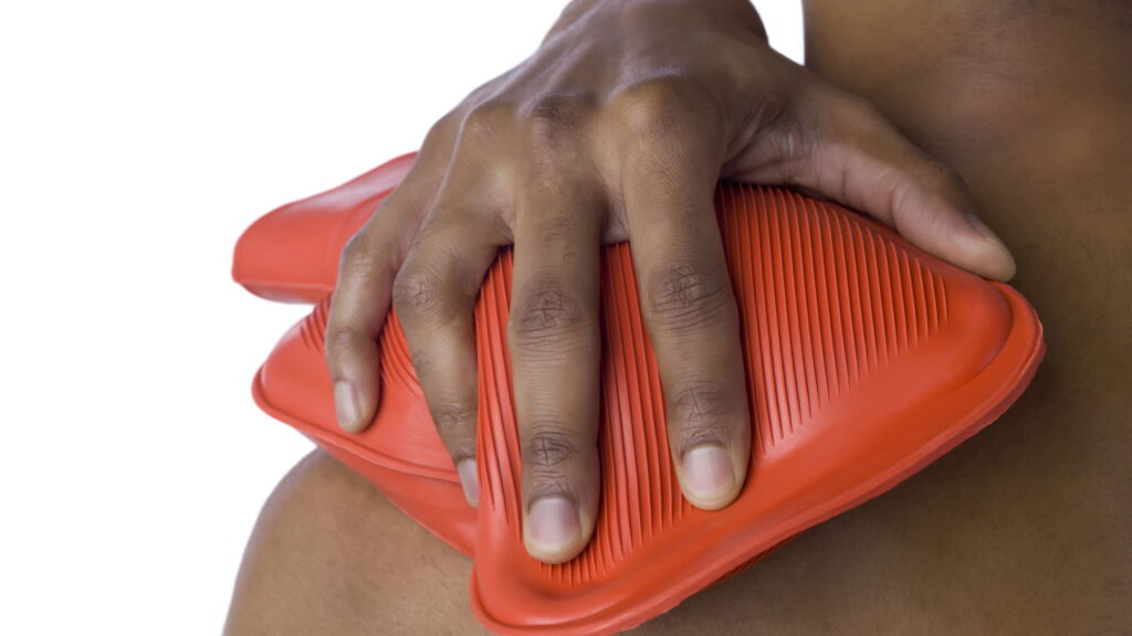 Nem alongamento, nem massagem: jeito rápido de aliviar dores nas costas